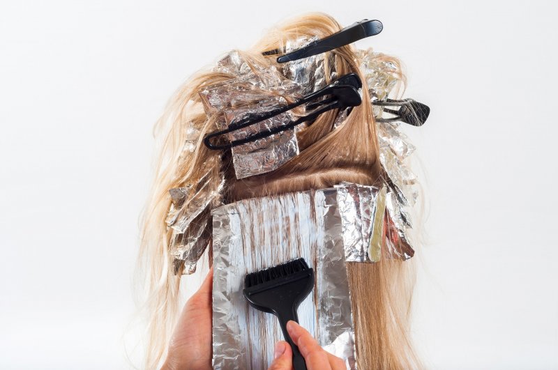 Salon de coiffure qui propose la coloration 100% végétales pour femmes avec effet naturel à Avignon